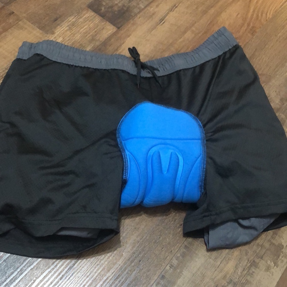 EZRUN bike shorts - Picture 7 of 9